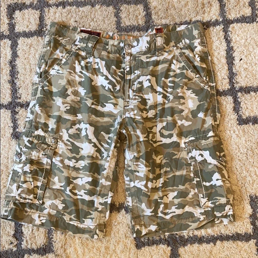 Men rock revival shorts